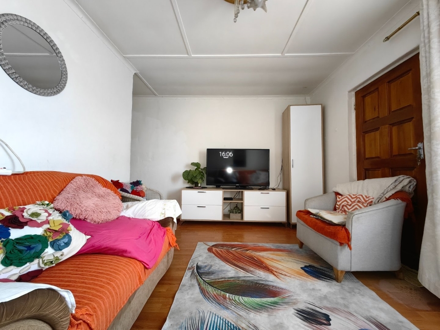 2 Bedroom Property for Sale in Eastridge Western Cape